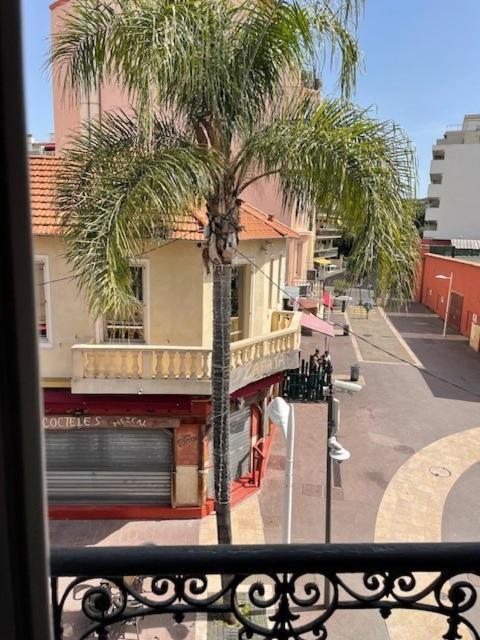 Hôtel de la Pinède Juan-les-Pins Esterno foto